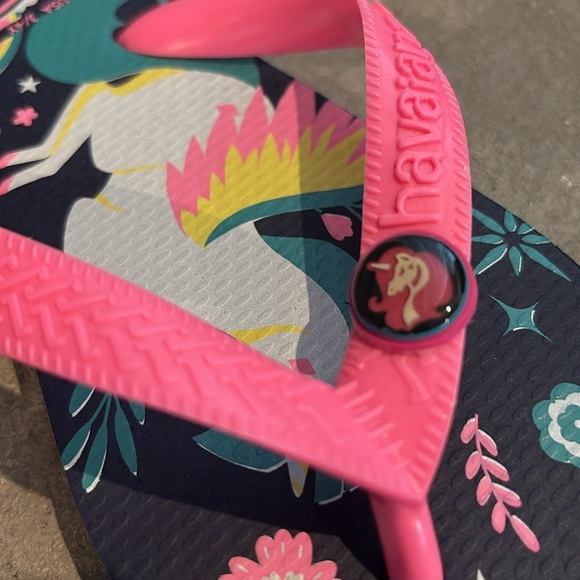 Havaianas Unicorn print thong,textured rice pattern rugged sole,summer flip flop - Picture 3 of 9